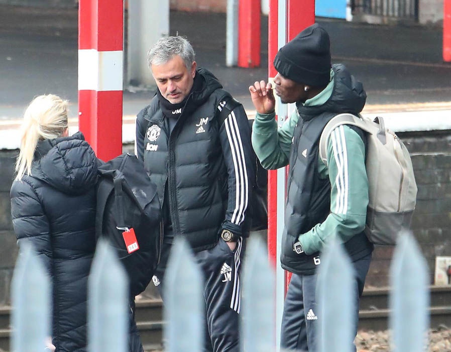 Hanh quan toi London,  dan sao MU san sang doi lai vi tri thu 2 anh 10