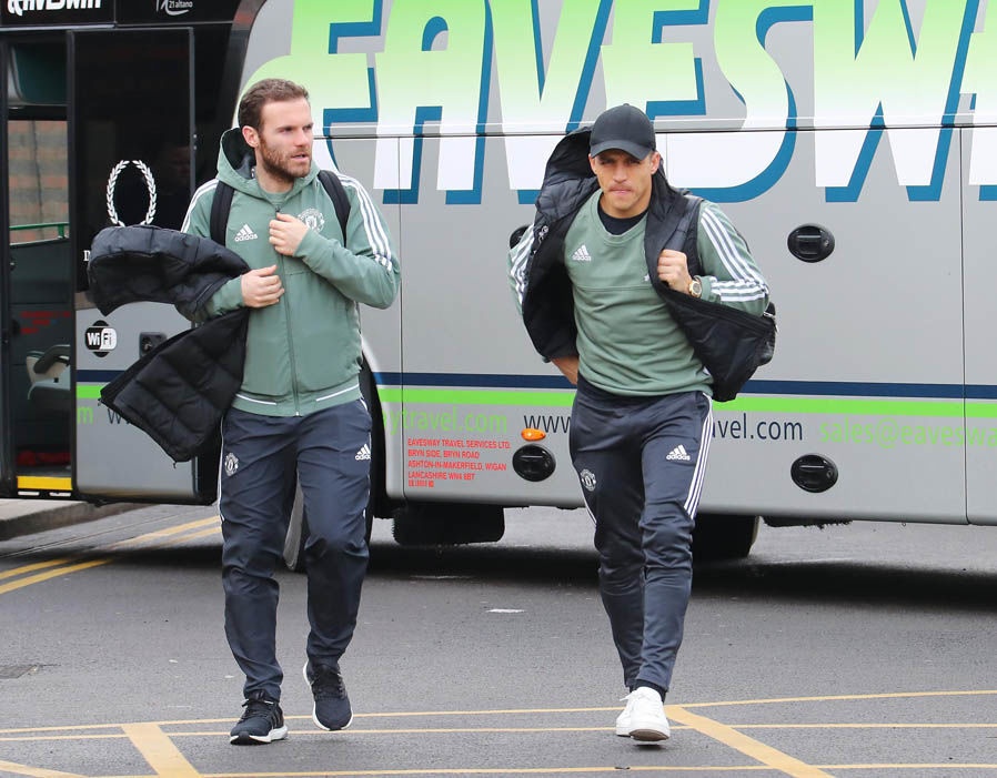 Hanh quan toi London,  dan sao MU san sang doi lai vi tri thu 2 anh 6