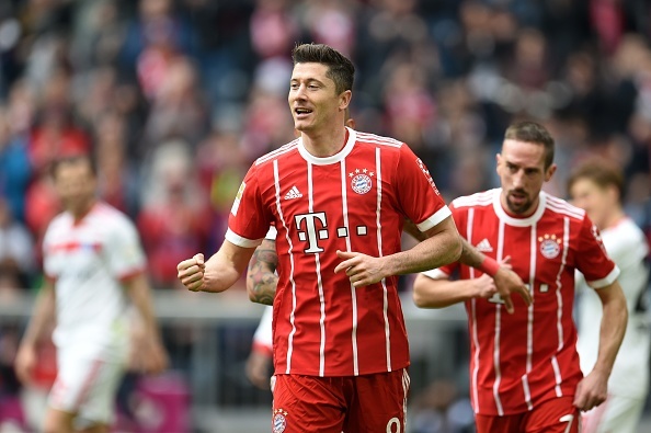 Highlights Bayern 6-0 Hamburger: Lewandowski lap hat-trick hinh anh