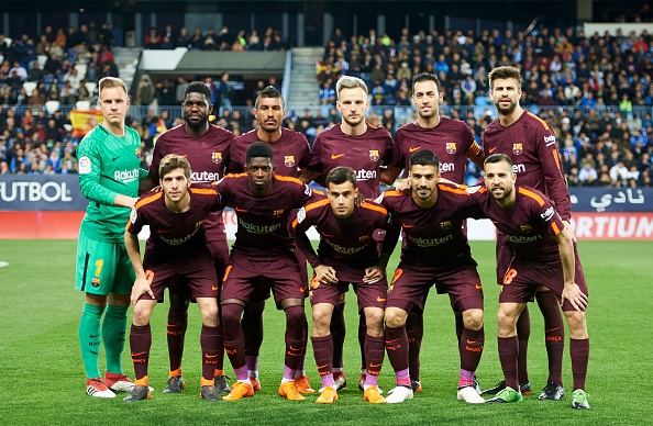 Vang Messi,  Barca bay tren doi canh cua Suarez va Coutinho anh 1