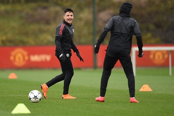 MU vang 5 tru cot trong buoi tap chuan bi dai chien Sevilla anh 12