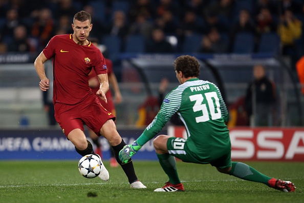 Dzeko lap cong dua AS Roma vao tu ket Champions League anh 5