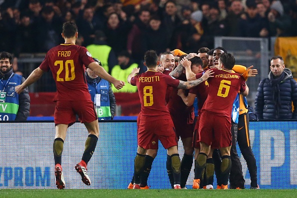 Dzeko lap cong dua AS Roma vao tu ket Champions League anh 7