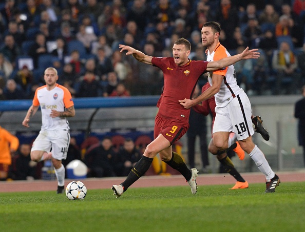 Dzeko lap cong dua AS Roma vao tu ket Champions League anh 8