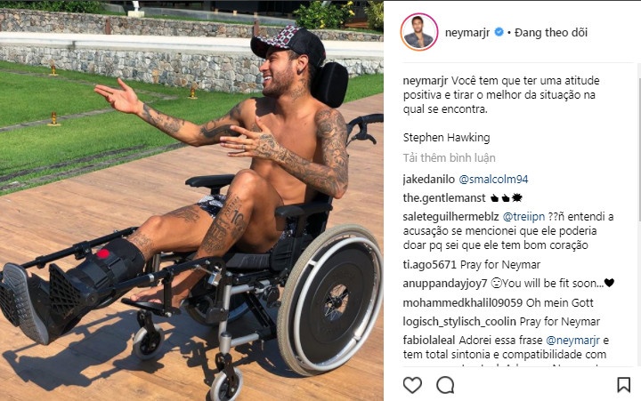 Neymar bi chi trich vi bat chuoc thien tai vat ly Stephen Hawking anh 1