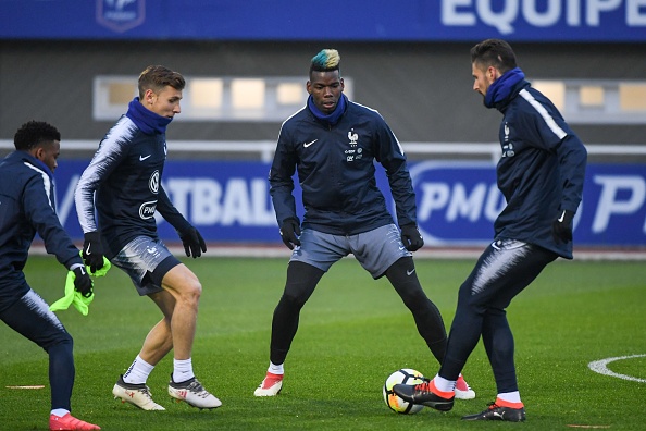 Pogba khoe kieu toc moi trong ngay hoi quan cung doi tuyen Phap anh 12