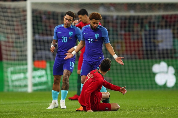 Ronaldo doi penalty hinh anh