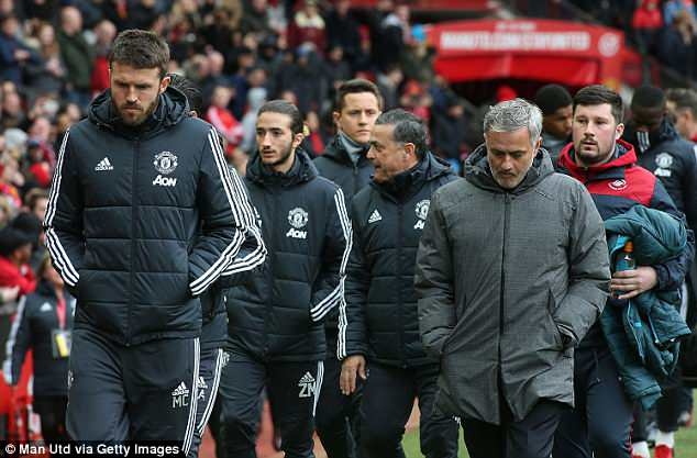 Mourinho bất ngờ đưa con trai lên Ban huấn luyện MU ảnh 1 Mourinho bat ngo dua con trai len Ban huan luyen MU anh 1