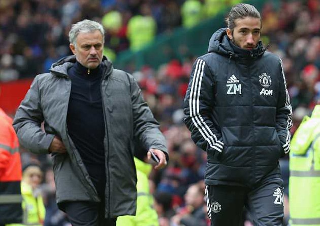 Mourinho bat ngo dua con trai len ban huan luyen MU hinh anh