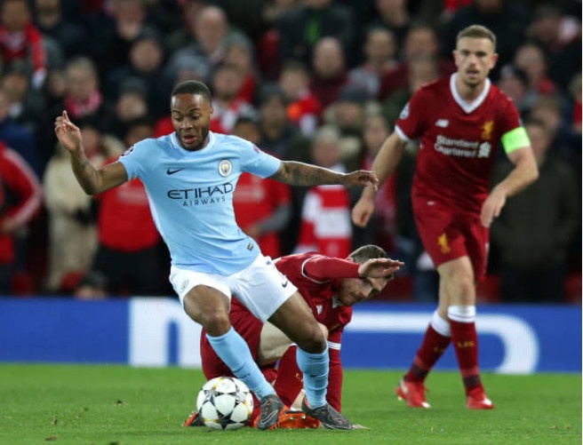 Khong Pogba va Lukaku,  Ashley Young vao doi hinh derby Manchester anh 9