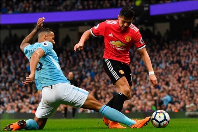 Cham diem Man City 2-3 MU: Sanchez va Pogba toa sang anh 11