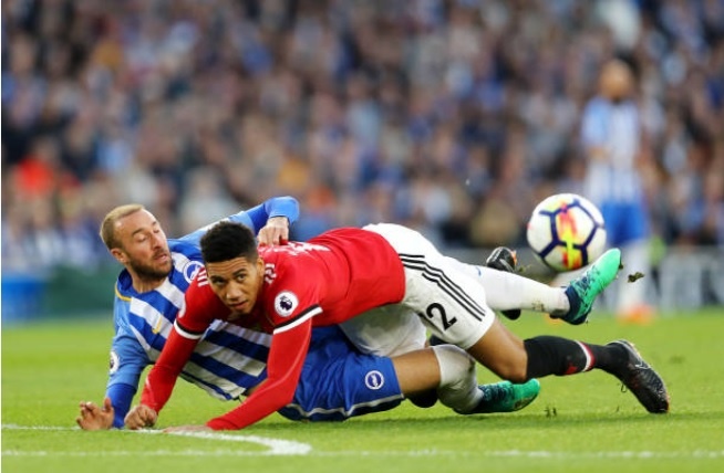 Cham diem Brighton 1-0 MU: Yeu kem toan dien anh 3