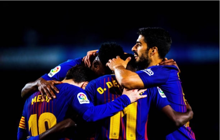 De bep Villarreal 5-1,  Barca noi dai chuoi tran bat bai tai La Liga anh 13