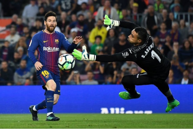 De bep Villarreal 5-1, Barca noi dai chuoi tran bat bai o La Liga hinh anh