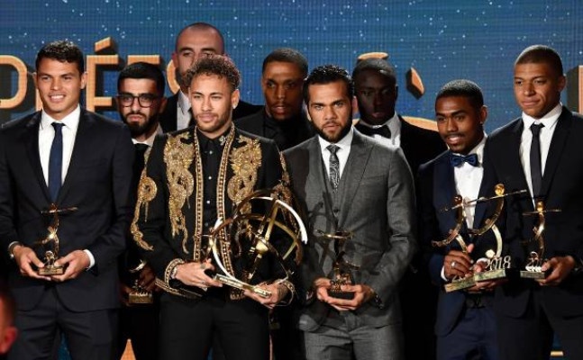 Nghi gan 3 thang,  Neymar van duoc nhan giai xuat sac nhat Ligue 1 anh 12