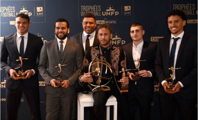 Nghi gan 3 thang,  Neymar van duoc nhan giai xuat sac nhat Ligue 1 anh 10