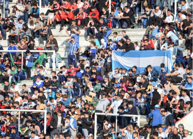 CDV toi kin san xem Messi cung dong doi luyen tap anh 2