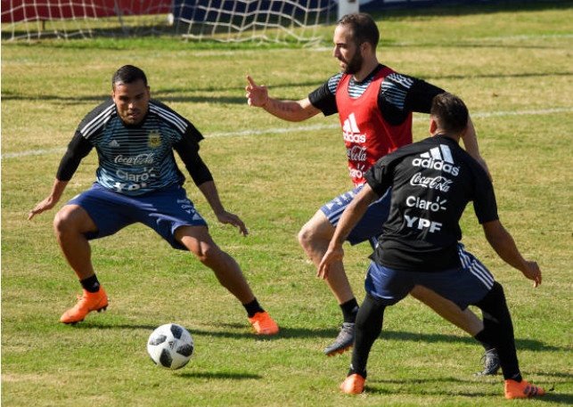 CDV toi kin san xem Messi cung dong doi luyen tap anh 11