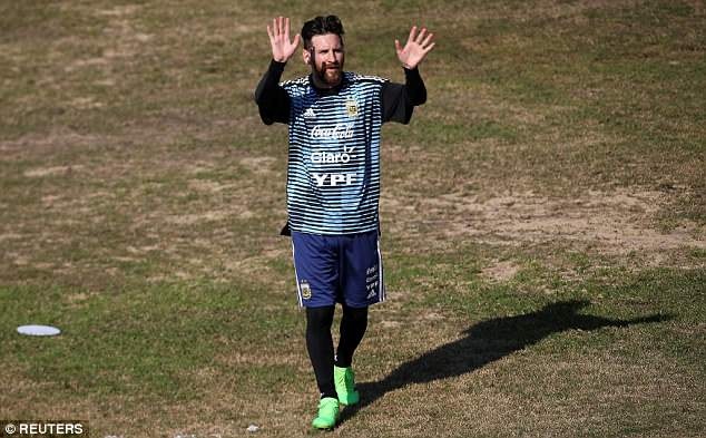 CDV toi kin san xem Messi cung dong doi luyen tap anh 8