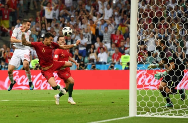 Cham diem Bo Dao Nha 3-3 Tay Ban Nha: De Gea te nhat tran anh 5