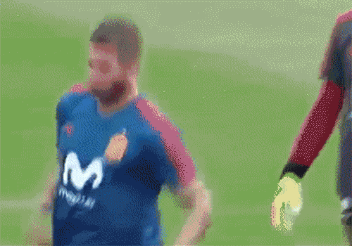 Ramos nhai lai pha nga kiem penalty cua Ronaldo hinh anh