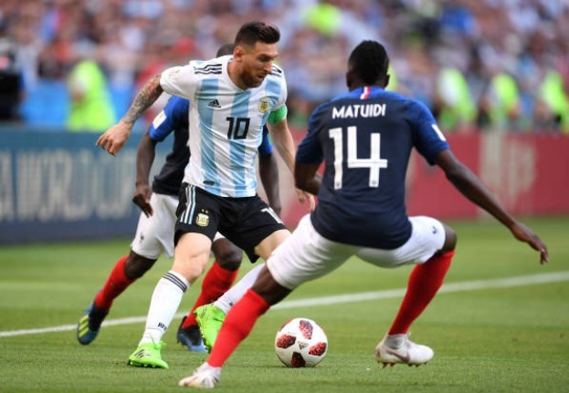 Cham diem Phap 4-3 Argentina: Diem 10 cho Mbappe anh 8
