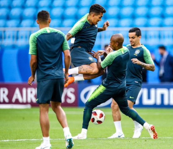 Neymar doi kieu toc truoc tran sinh tu voi Mexico anh 7