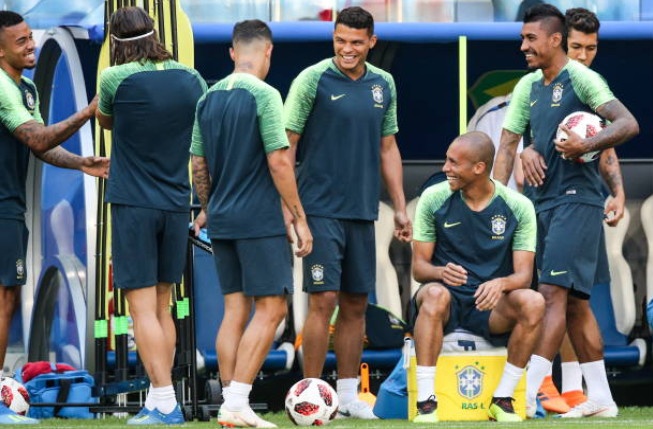 Neymar doi kieu toc truoc tran sinh tu voi Mexico anh 8