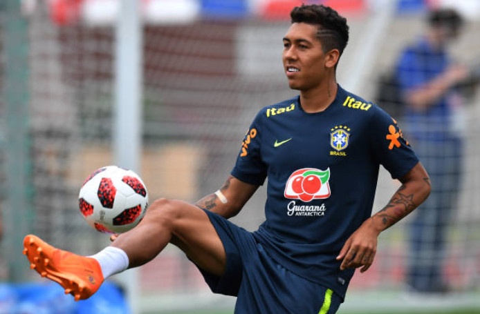 Dan sao Brazil vo tu dua con toi san tap truoc tran sinh tu voi Bi anh 11