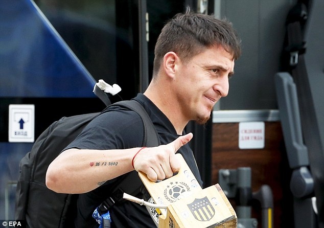 Suarez cung tuyen Uruguay u ru roi Nga anh 5