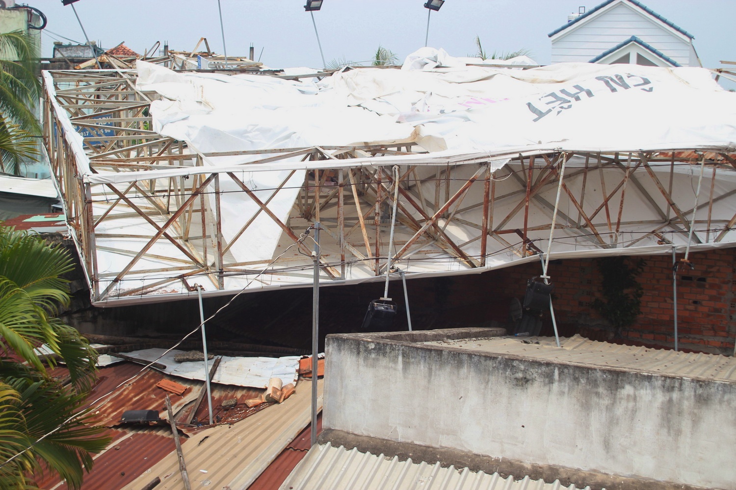 Doi 1 ty moi cho thao bang quang cao de 6 nha dan hinh anh