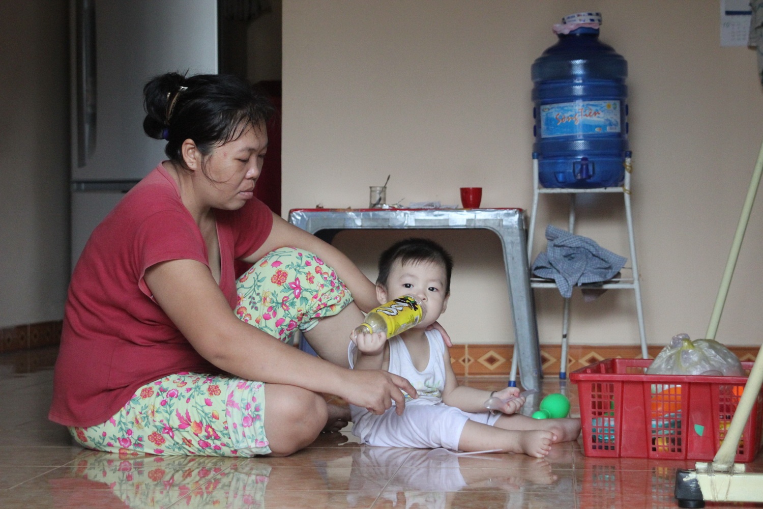 Khong co tien de di nhan xac em trai hinh anh