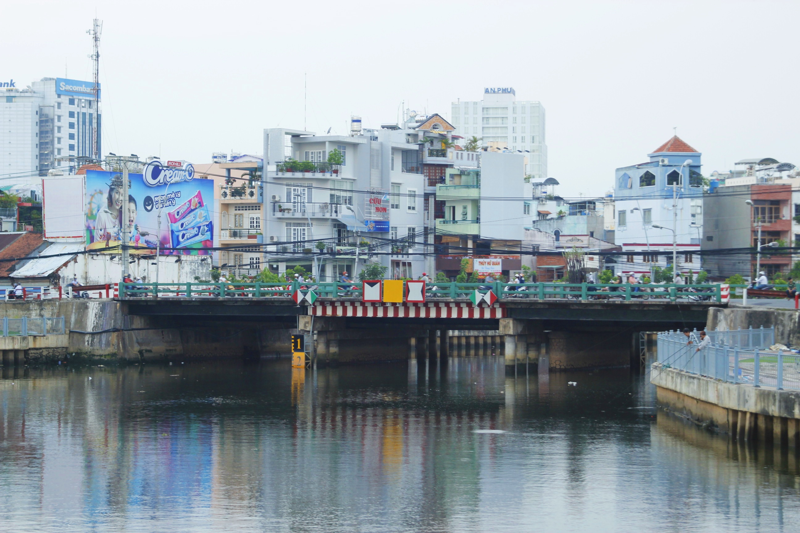 6h sang mai, Sai Gon dong cua cay cau thu 4 hinh anh