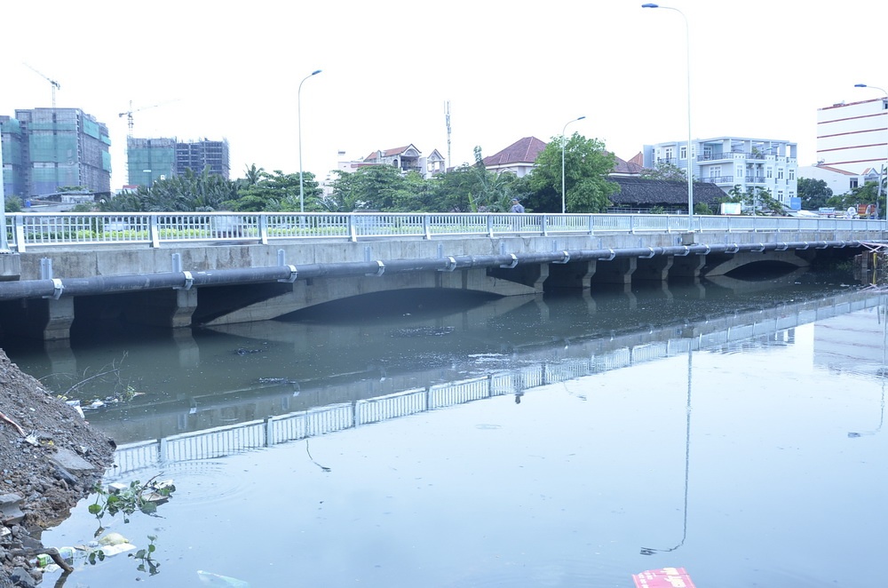 Sai Gon thong xe cau Do, xoa diem un tac giao thong lon hinh anh