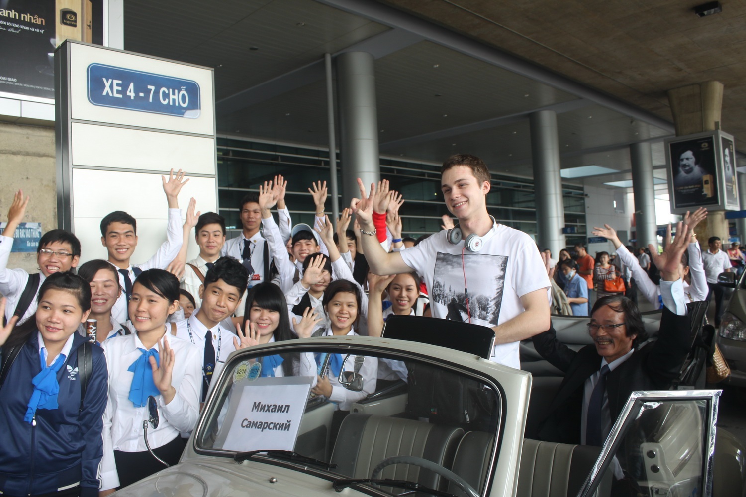 Than dong van hoc Nga da den TP.HCM hinh anh