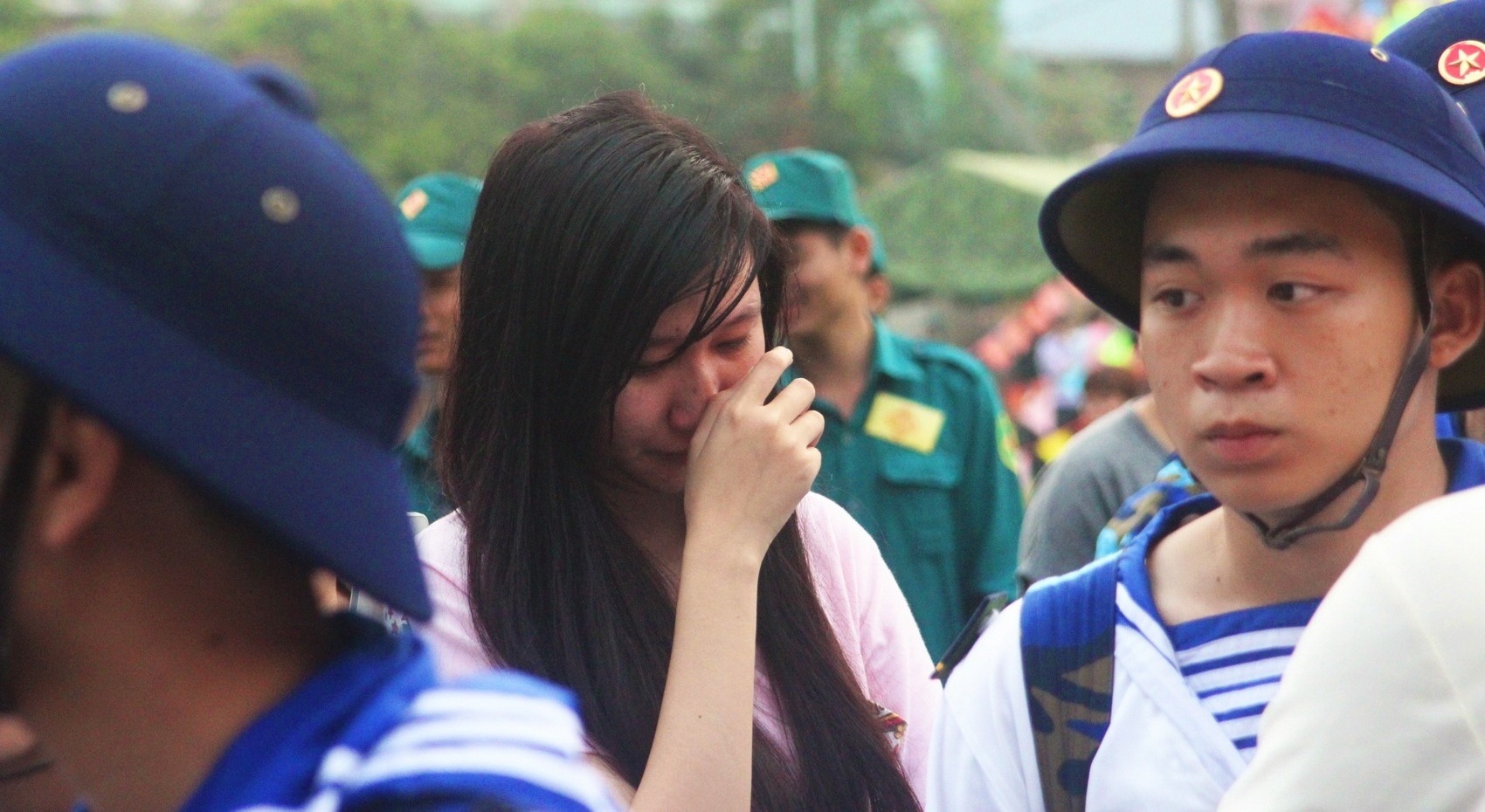 Luu luyen tien thanh nien nhap ngu o Sai Gon hinh anh