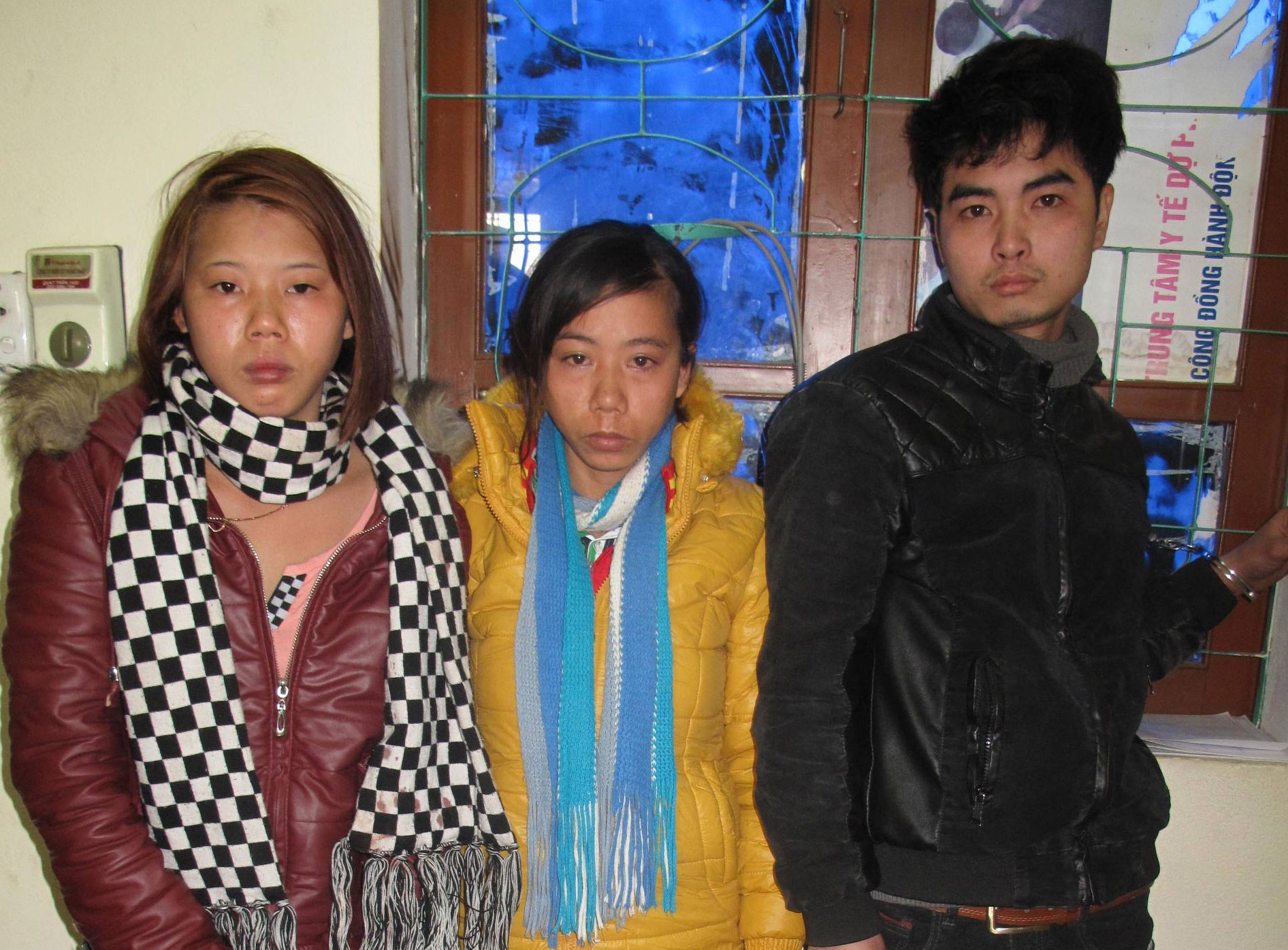 Bang moc tui 'Ban tay lua' sa luoi hinh anh