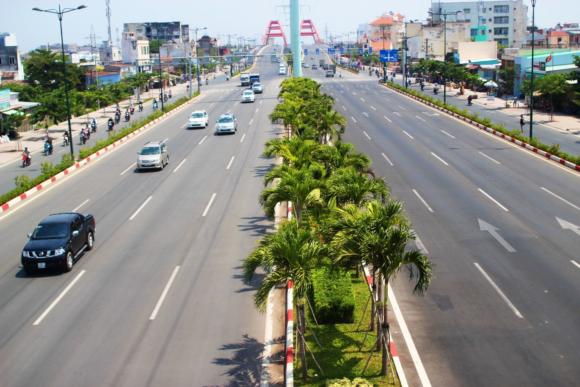 Duong noi do dep nhat Sai Gon mang ten co Thu tuong hinh anh