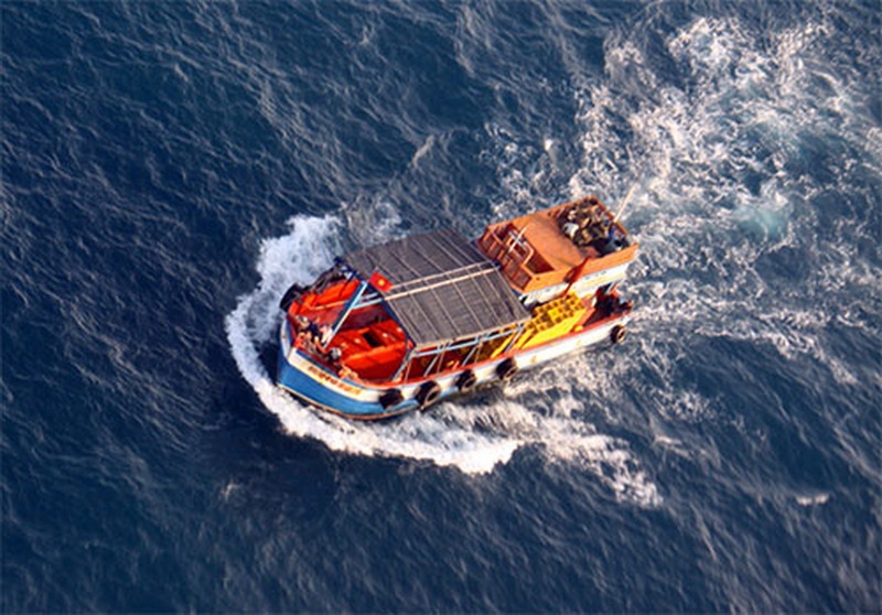 4 chuyen bay lien tuc cua thuy phi co DHC-6 hinh anh