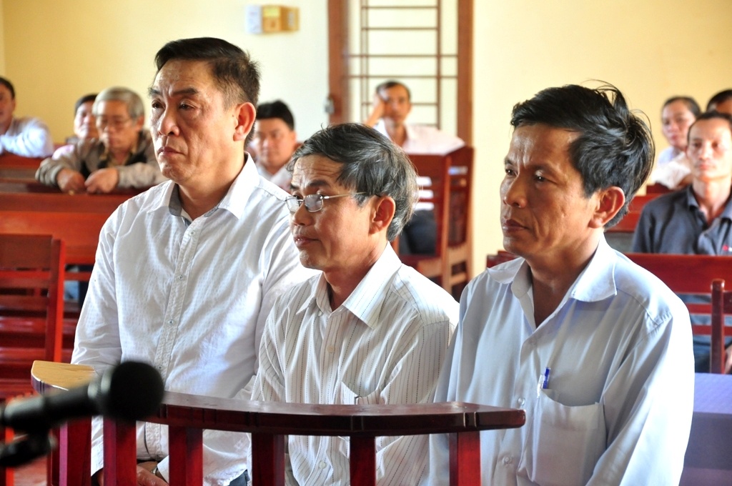 Phat tu ban giam doc tron gan 24 ty dong tien thue hinh anh