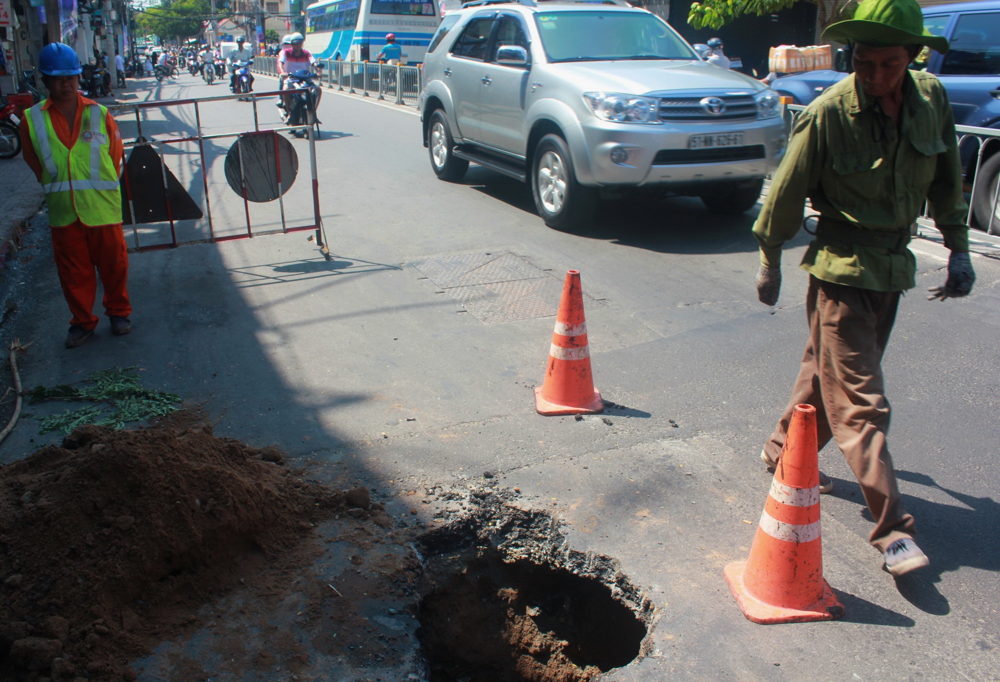 'Ho tu than' xuat hien giua duong Sai Gon hinh anh