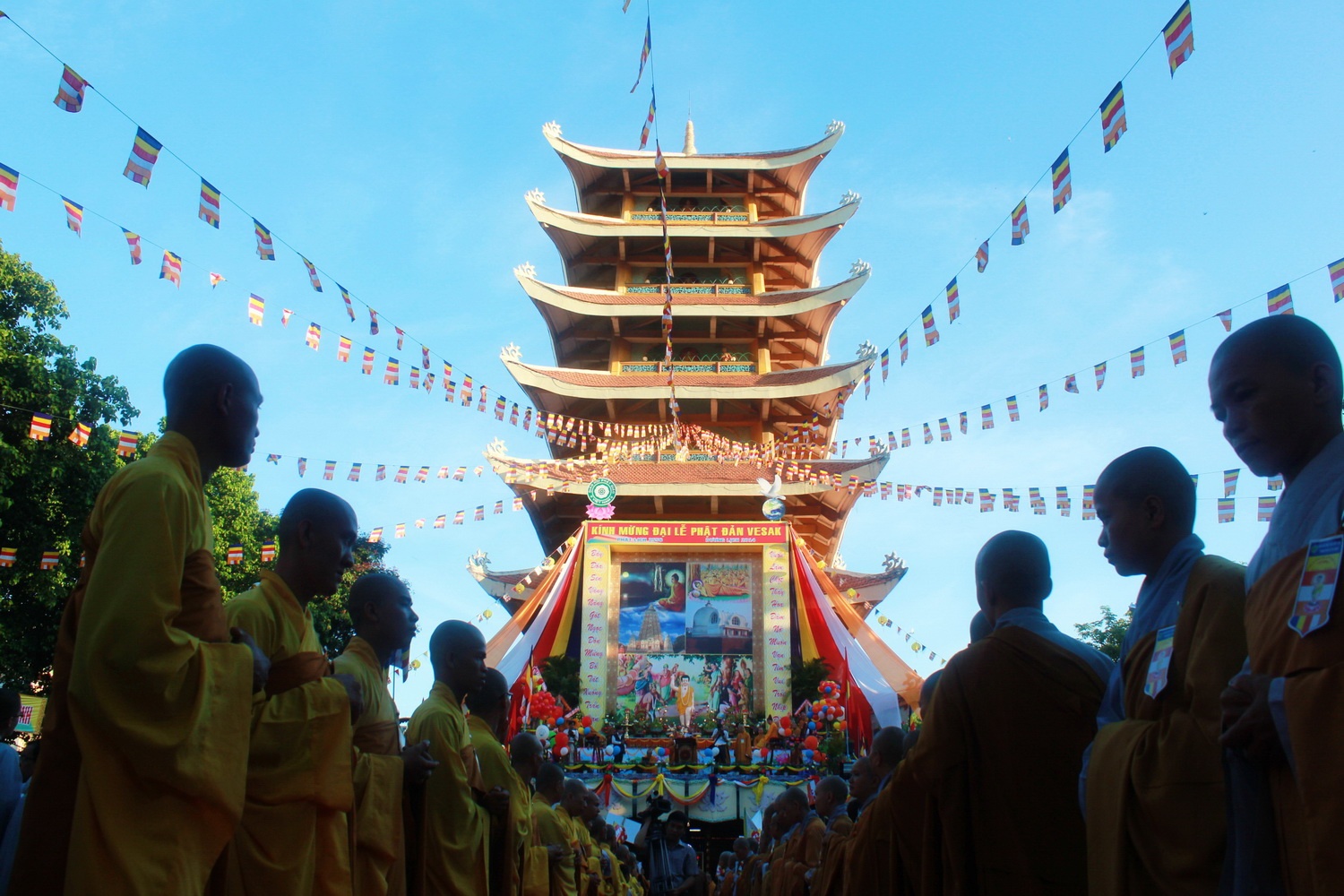 TP.HCM: Dai le Phat dan PL.2558 tai Viet Nam Quoc Tu hinh anh