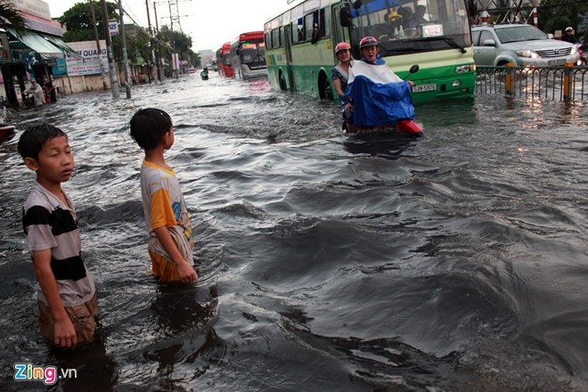 Sai Gon ngap nang sau con mua chieu 1/6 hinh anh