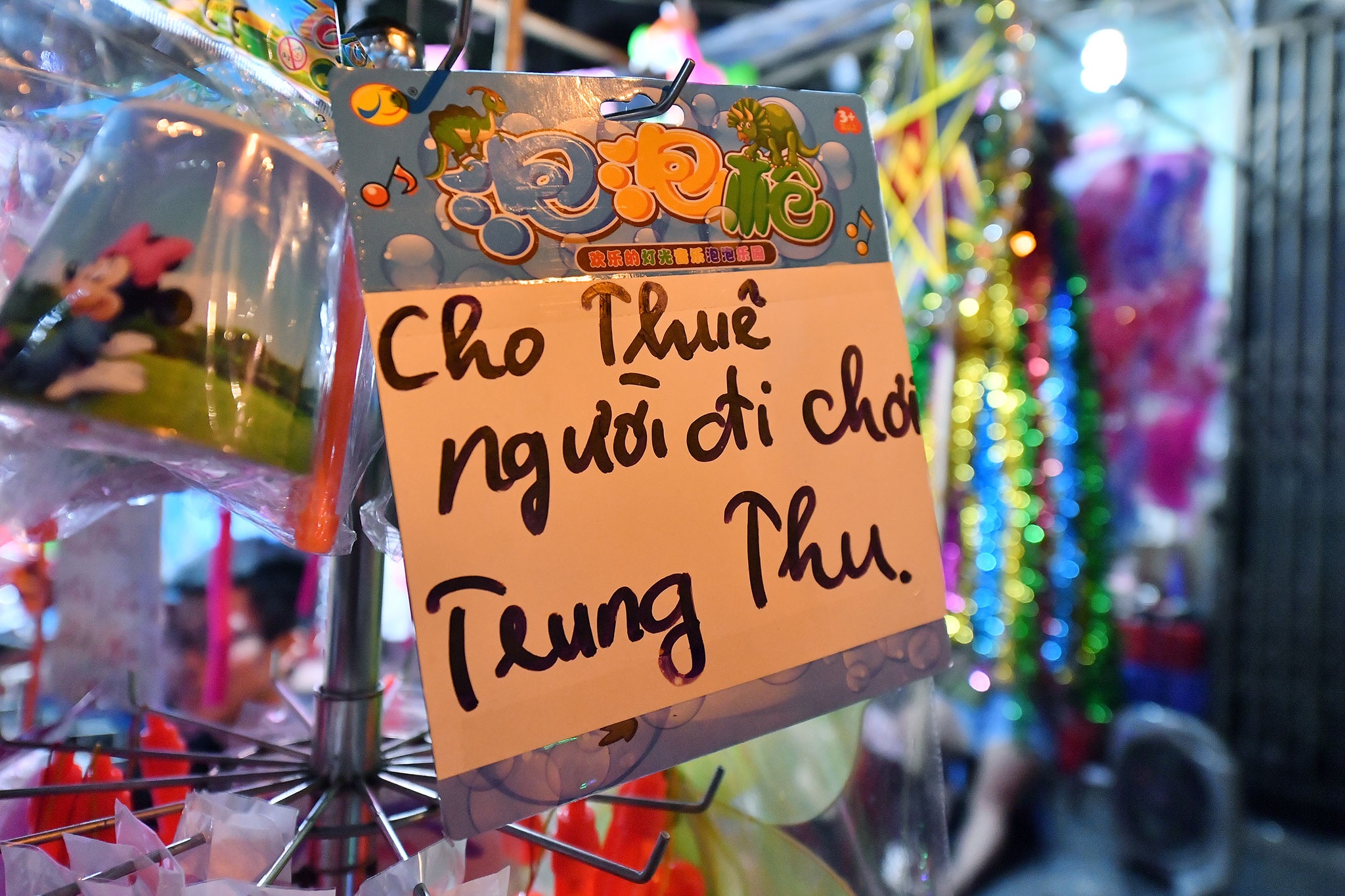 mat na kinh di o cho trung thu Hang Ma anh 3