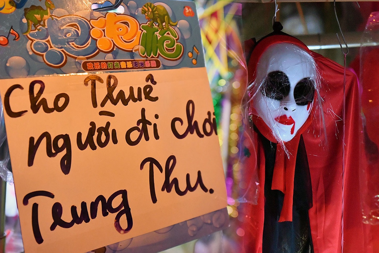 Mat na ghe ron xuat hien nhan nhan o cho do choi Trung thu hinh anh