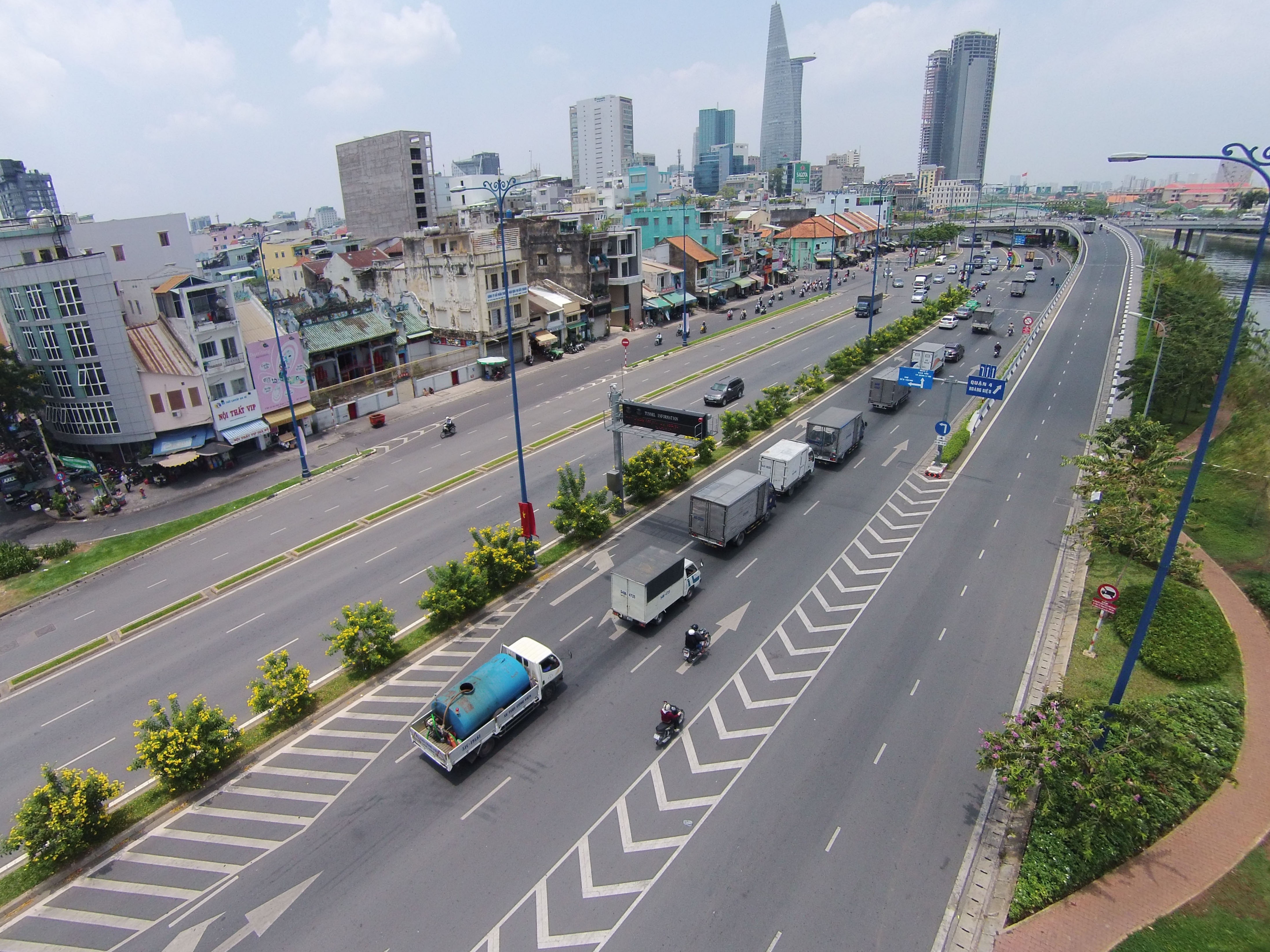 Cac cong trinh giao thong noi bat cua Sai Gon nhin tu tren cao hinh anh