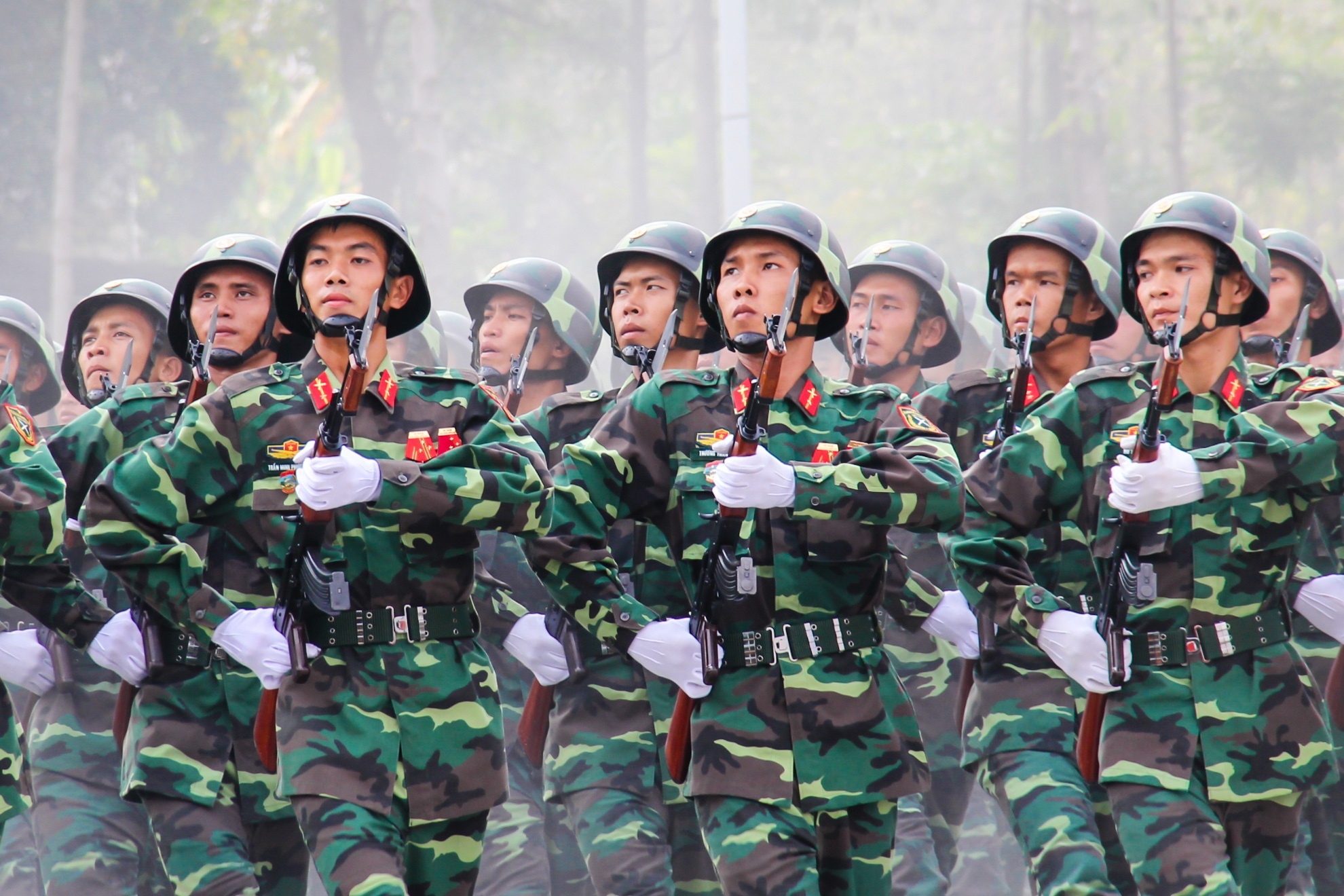 Quan doi, canh sat tap dieu binh trong tieng quan nhac hinh anh