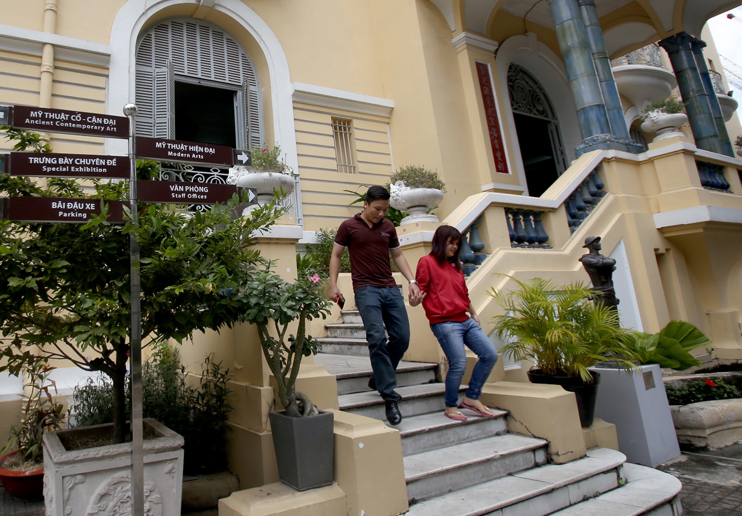 Dinh thu 99 cua cua dai gia Sai Gon xua hinh anh