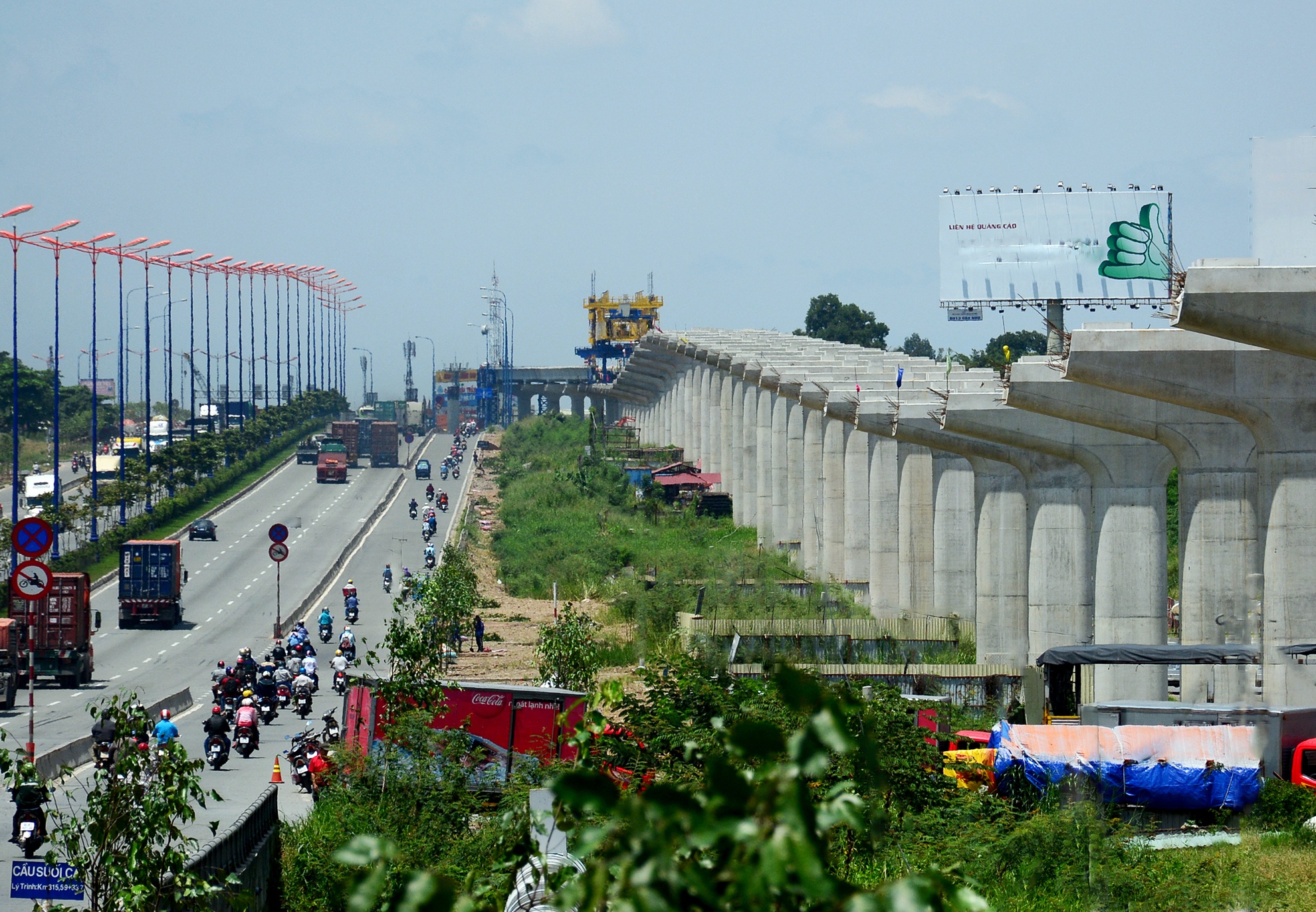 Toan canh tuyen metro Sai Gon sau 3 nam thi cong hinh anh