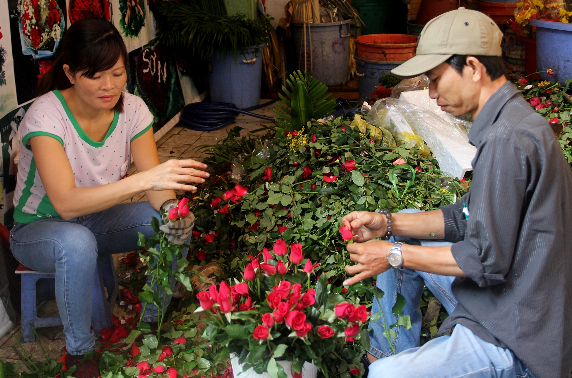 rac hoa,  8/3,  TP HCM,  chat dong anh 12